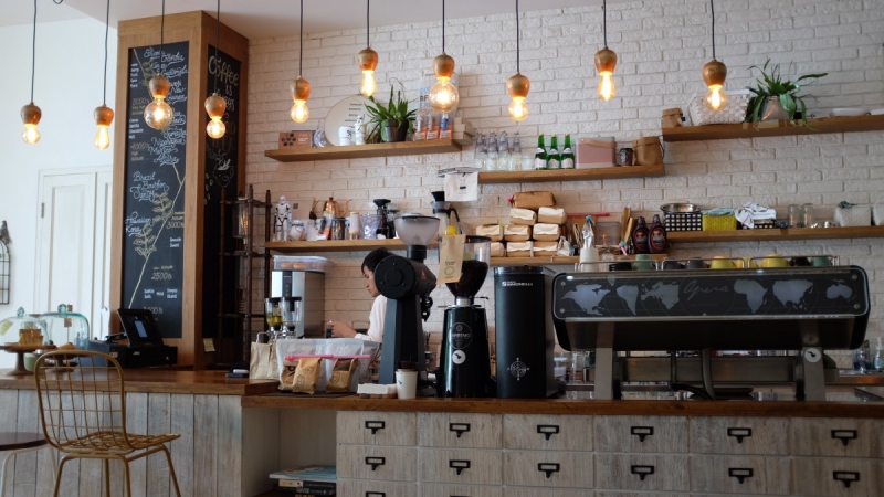 boutique-BRENON-min_coffee_shop_light_cafe_coffee_shop-32620