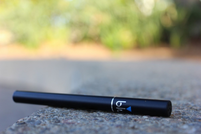 boutique-BRENON-min_e_cigarette_vaping_blu_cigs_blu_electronic_cigarette_tobacco_cigarette_smoke-637061
